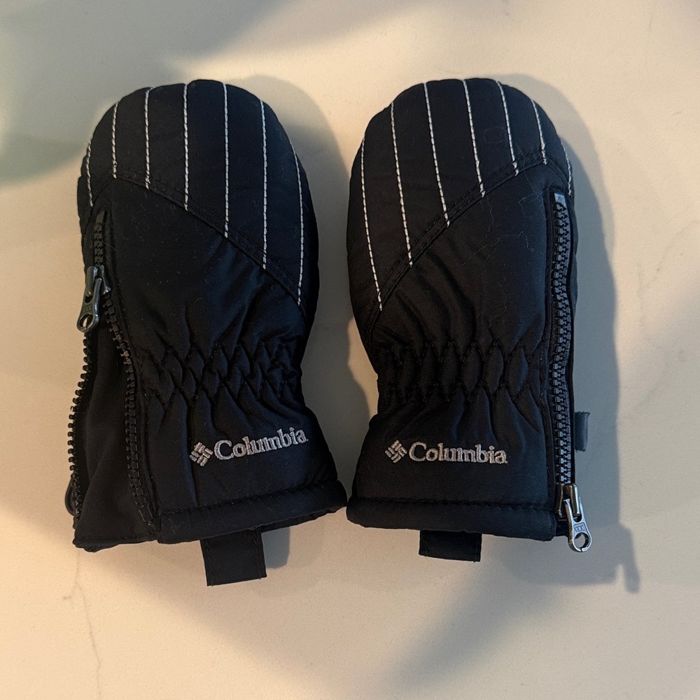 Columbia Black Insulated Mittens